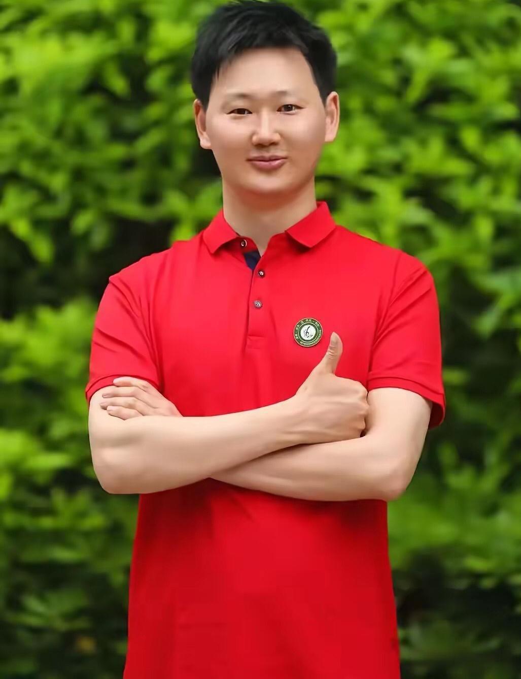 成都一教师参加高考,承诺考不到640分请学生吃饭 成都一位教师,姓杨