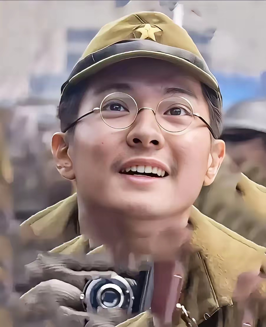 并深入分析提供给你的所有材料,仔细阅读原文,确保理解其中的关键信息