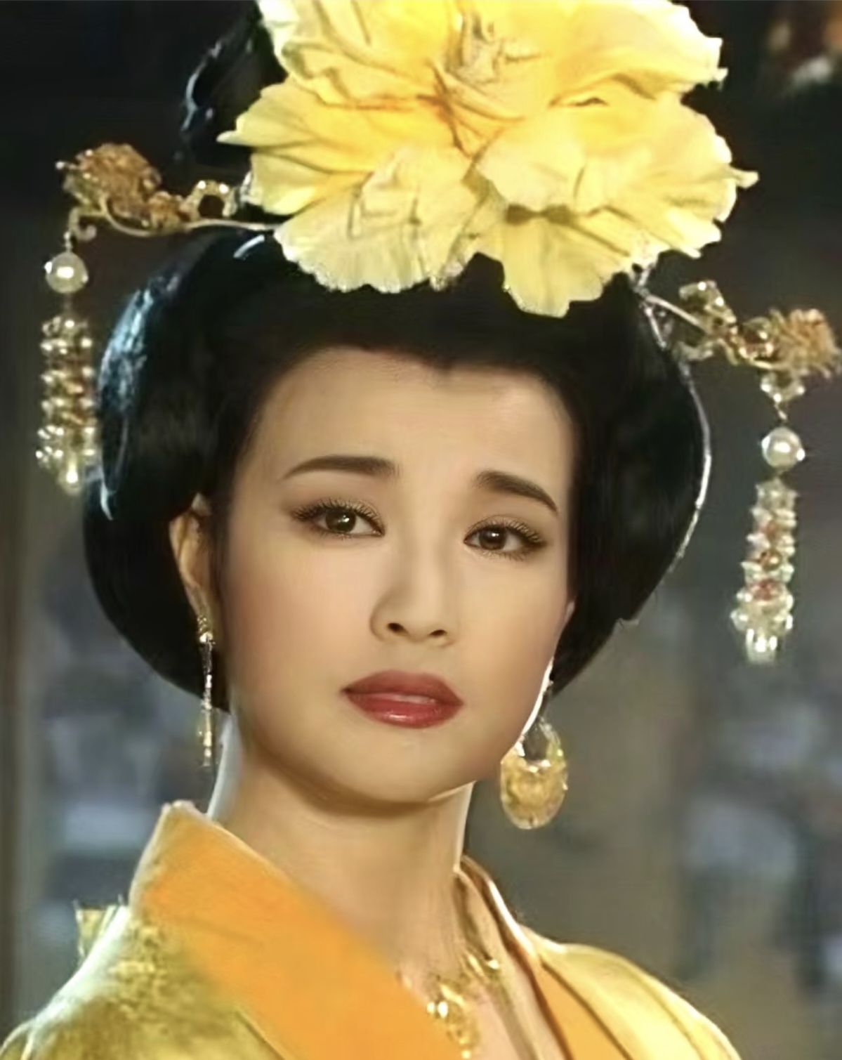 刘晓庆的表演对武则天的人生性格变化坡度的刻画相当之精彩,她演的