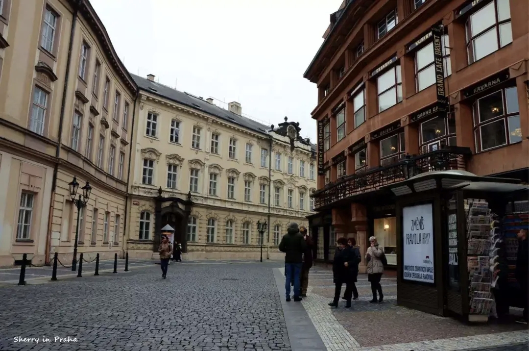 卡夫卡的生命与灵感都来自一座大桥