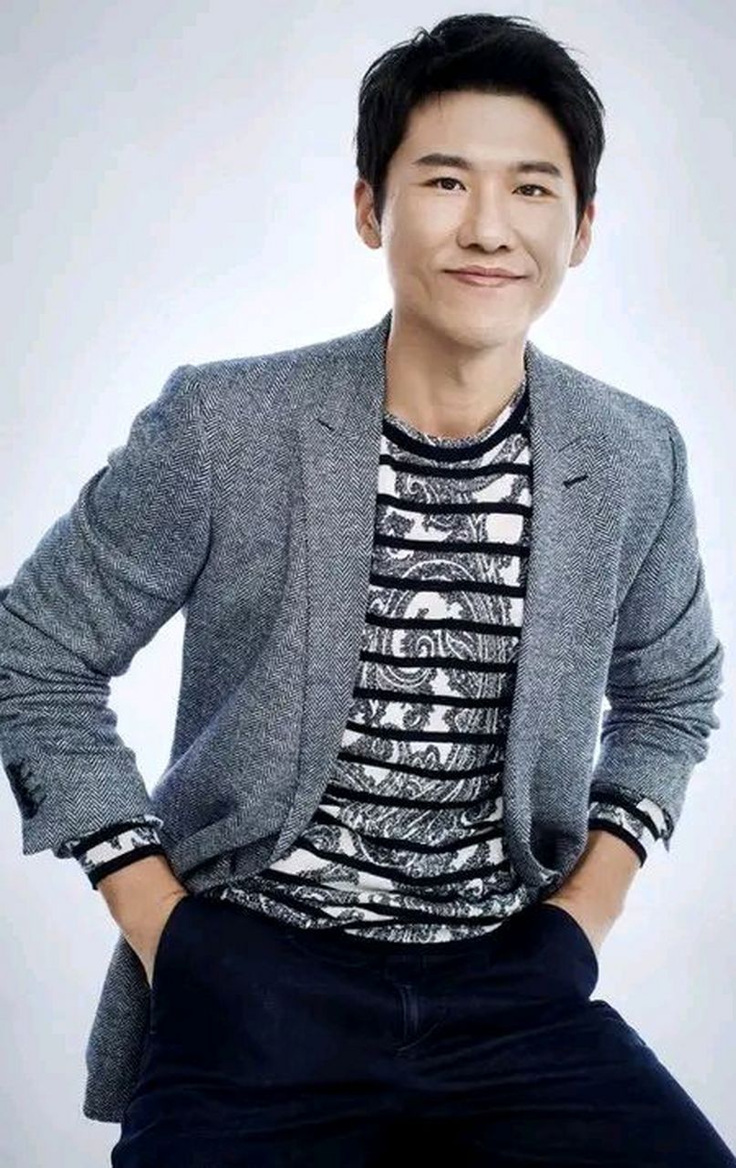 王骁是中国内地影视男演员,1978年5月4日出生于江苏省南京市