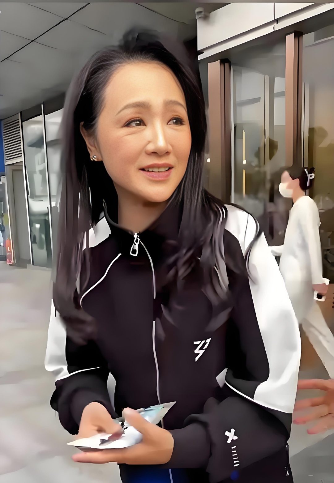 曹颖说 复出后我拼命工作但查到胃癌的时候 我无比后悔