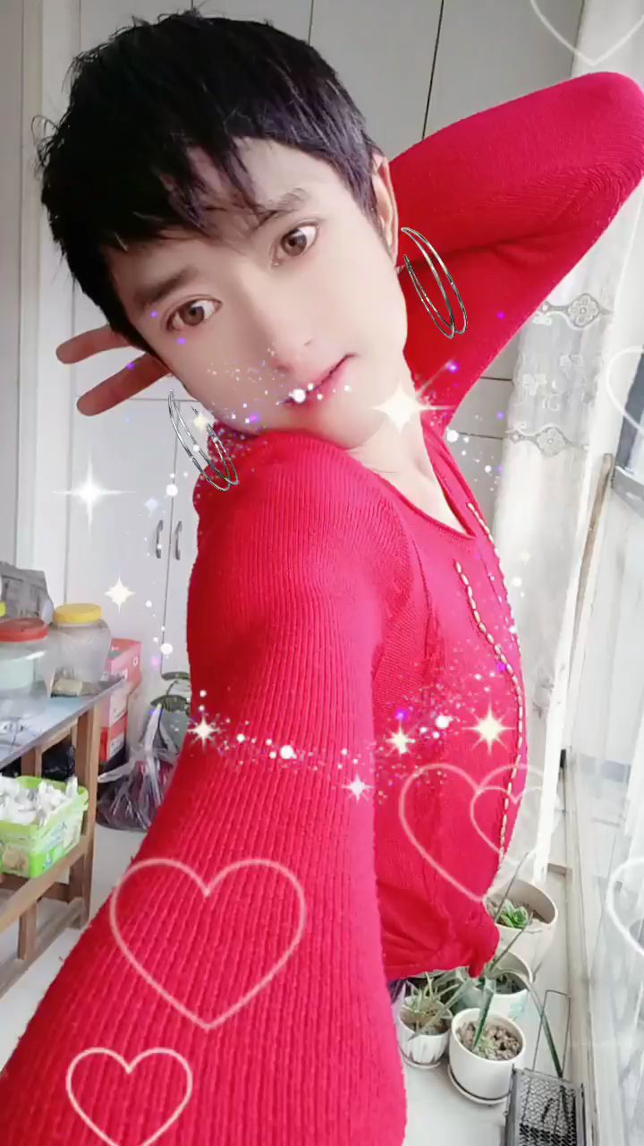 小男人抖音=抖音小男孩演绎男人的无奈