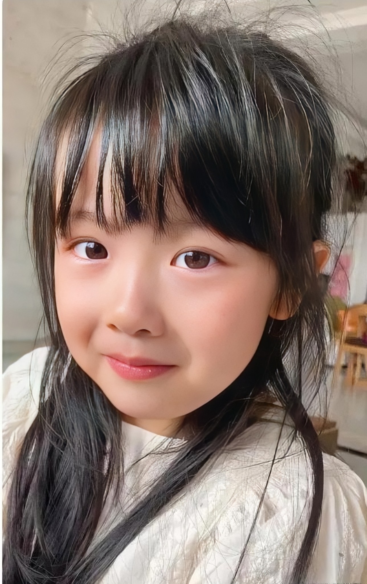 "妈妈心中一惊,一种不好的预感涌上心头