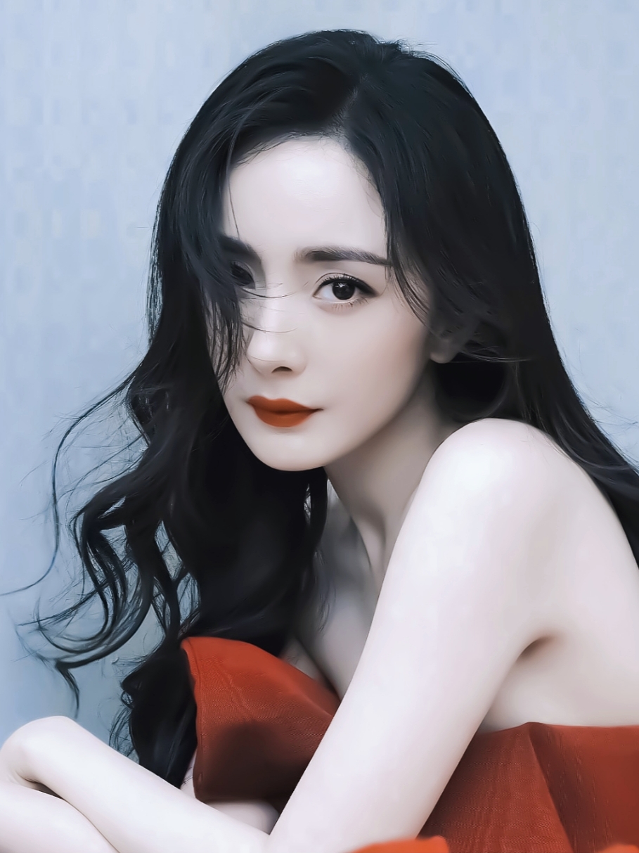 但到了最后,杨幂,张彬彬,黄梦莹,祝绪丹都选择离开了现在的嘉行