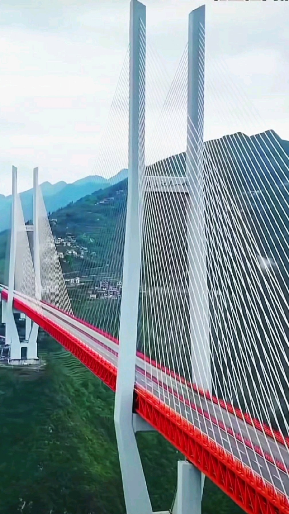 贵州发展离不开这些桥梁,航拍六盘水北盘江大桥太壮观中国的骄傲