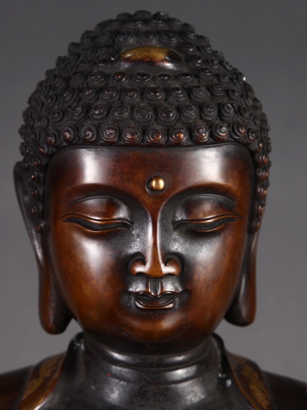 明 精铸紫铜胎鎏金大日如来佛