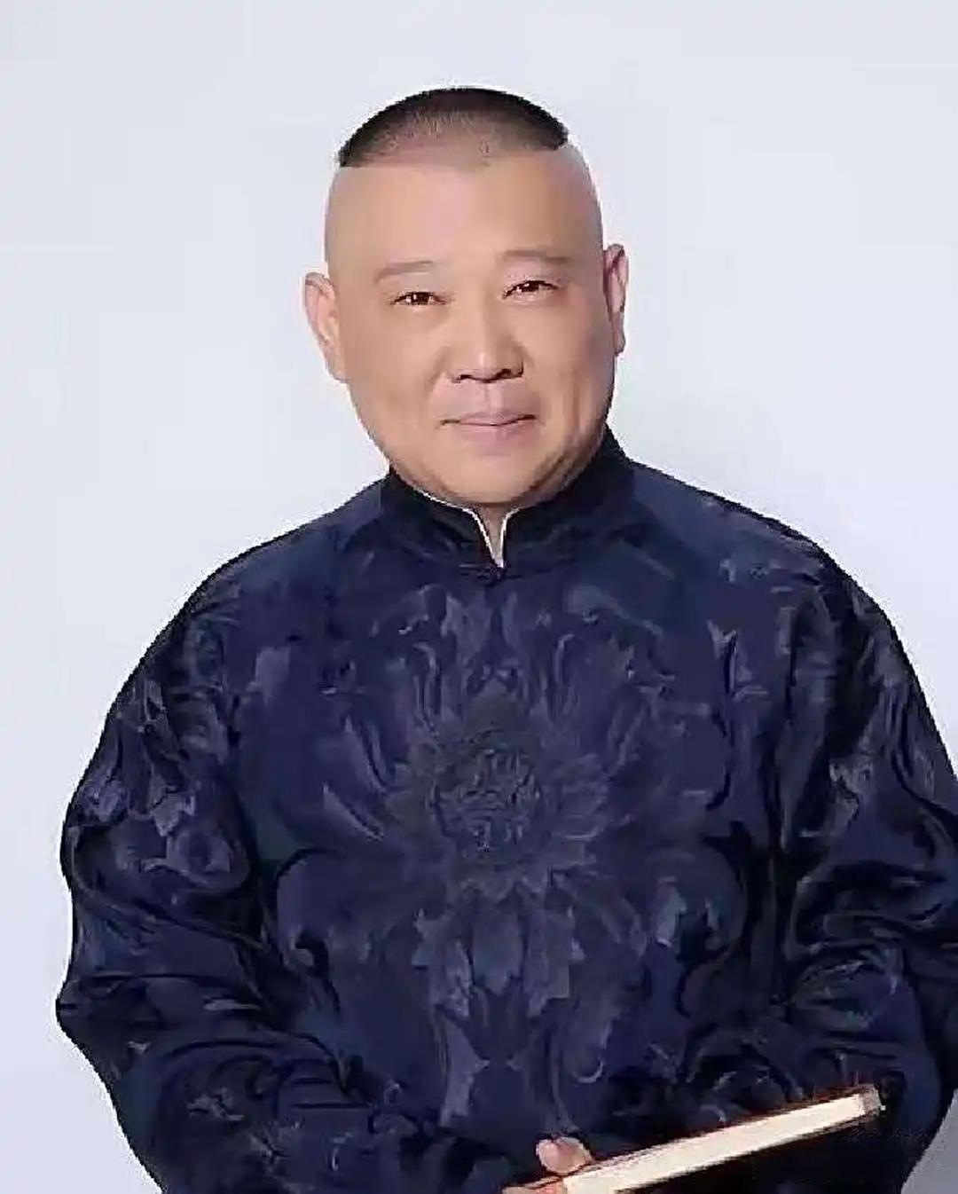 其实王慧心里明白郭麒麟心里也明白郭德纲想把德云社交给郭麒麟可