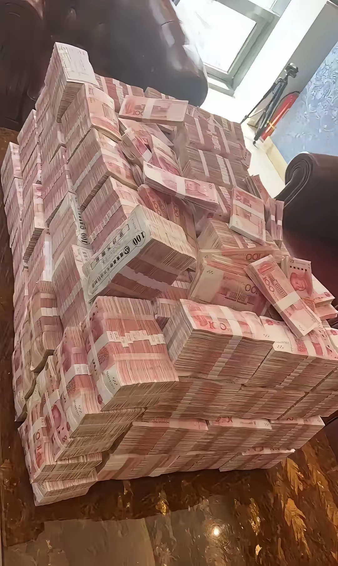 谁用钱我给他100万