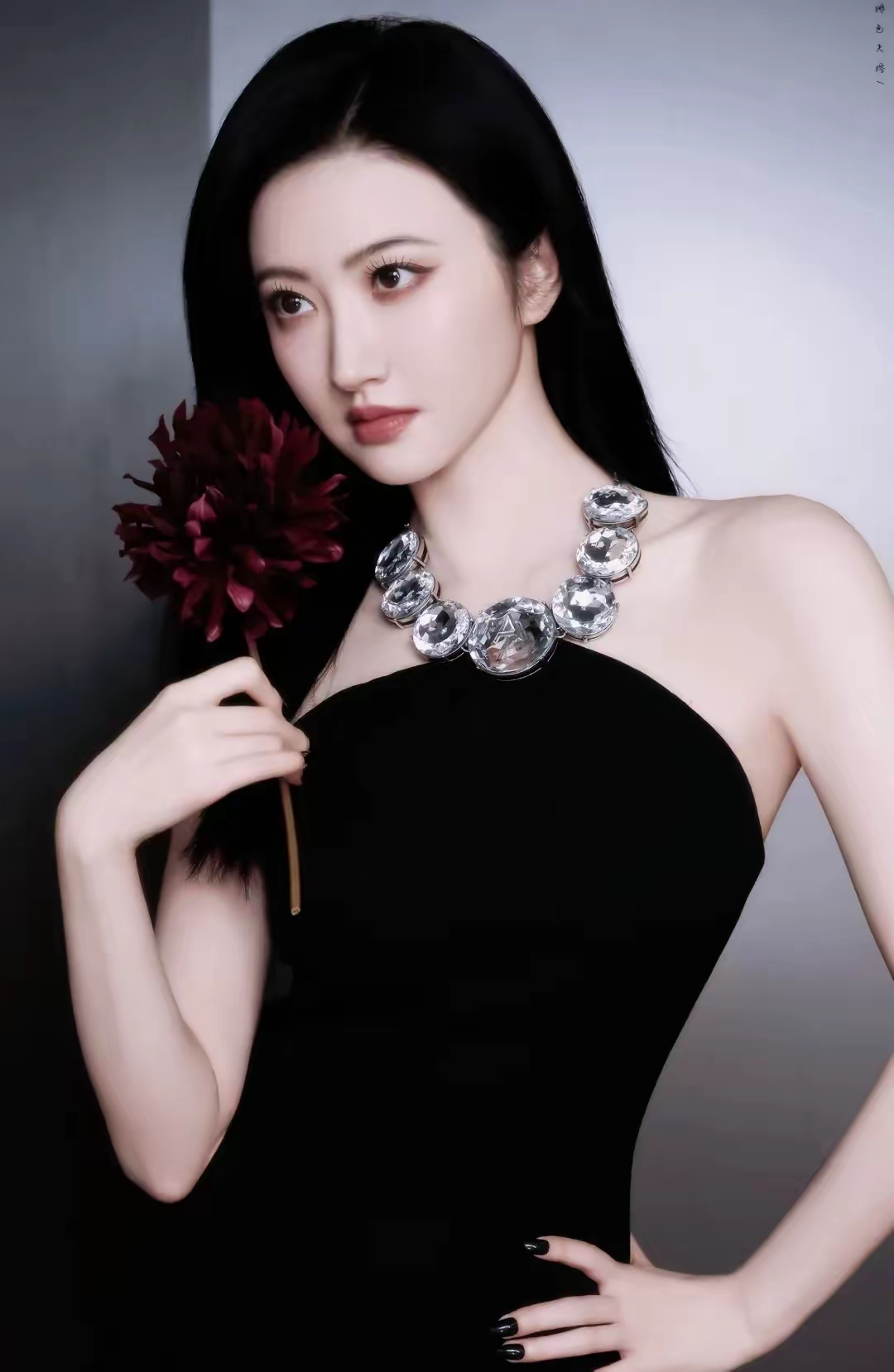景甜的美是刻在东方审美骨子里的惊艳