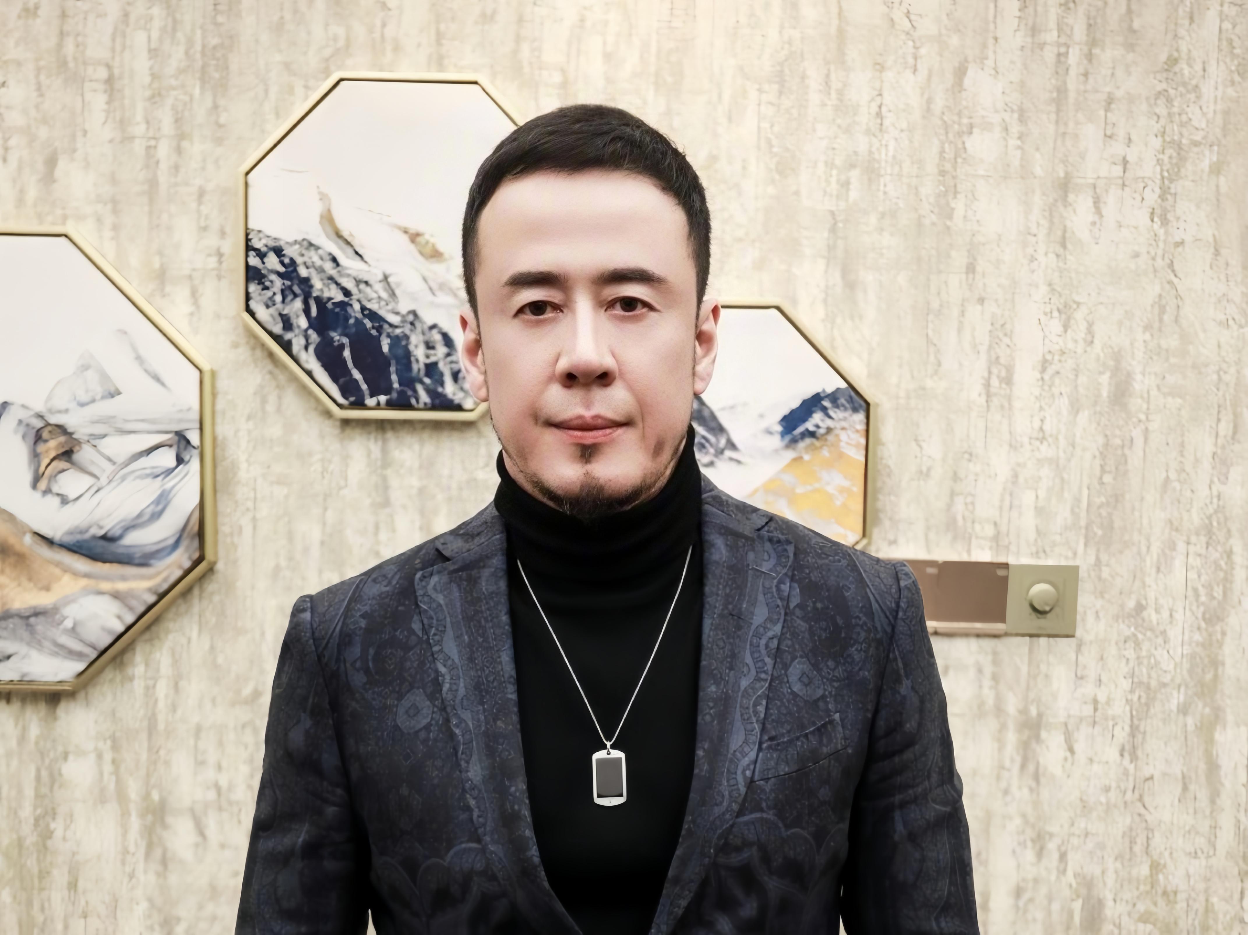 杨坤将模仿自己的四川芬达博主告上法庭,要求其赔偿其精神损失费以及