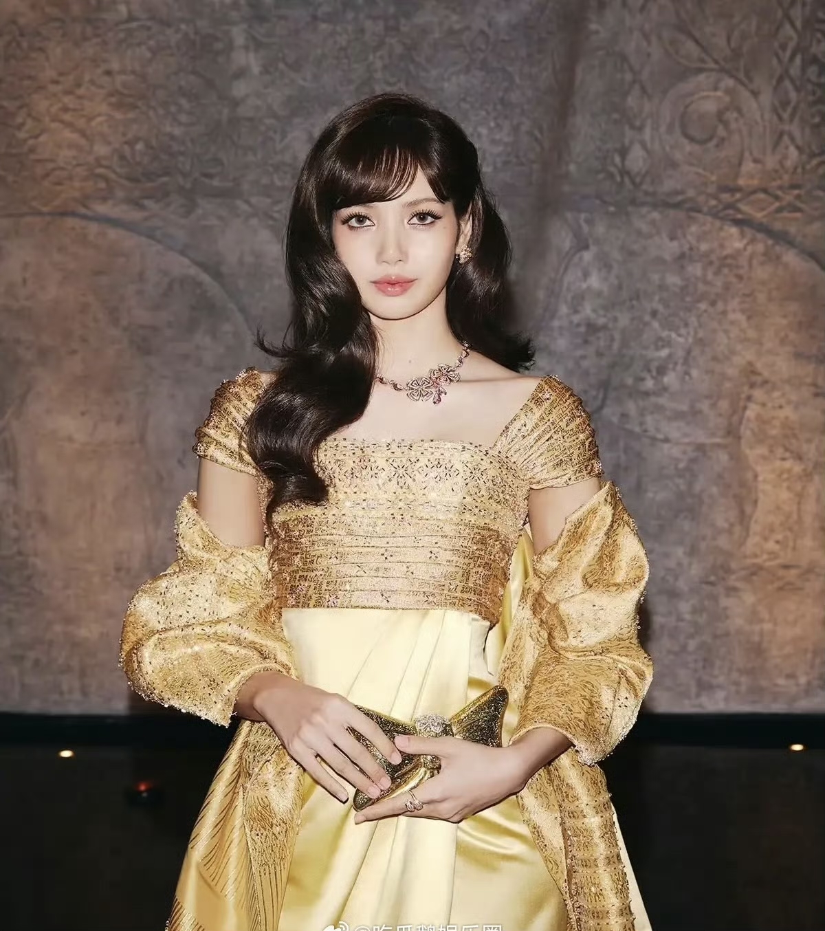 lisa真是人生赢家啊老家的旅游大使这波是文化和商业的双重胜利