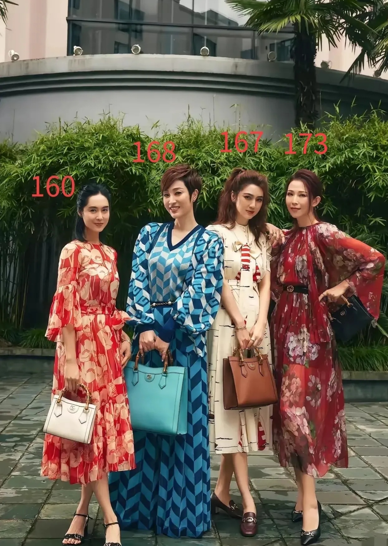 但是和蔡少芬,陈法蓉和洪欣她们对比,朱茵的朱茵好友