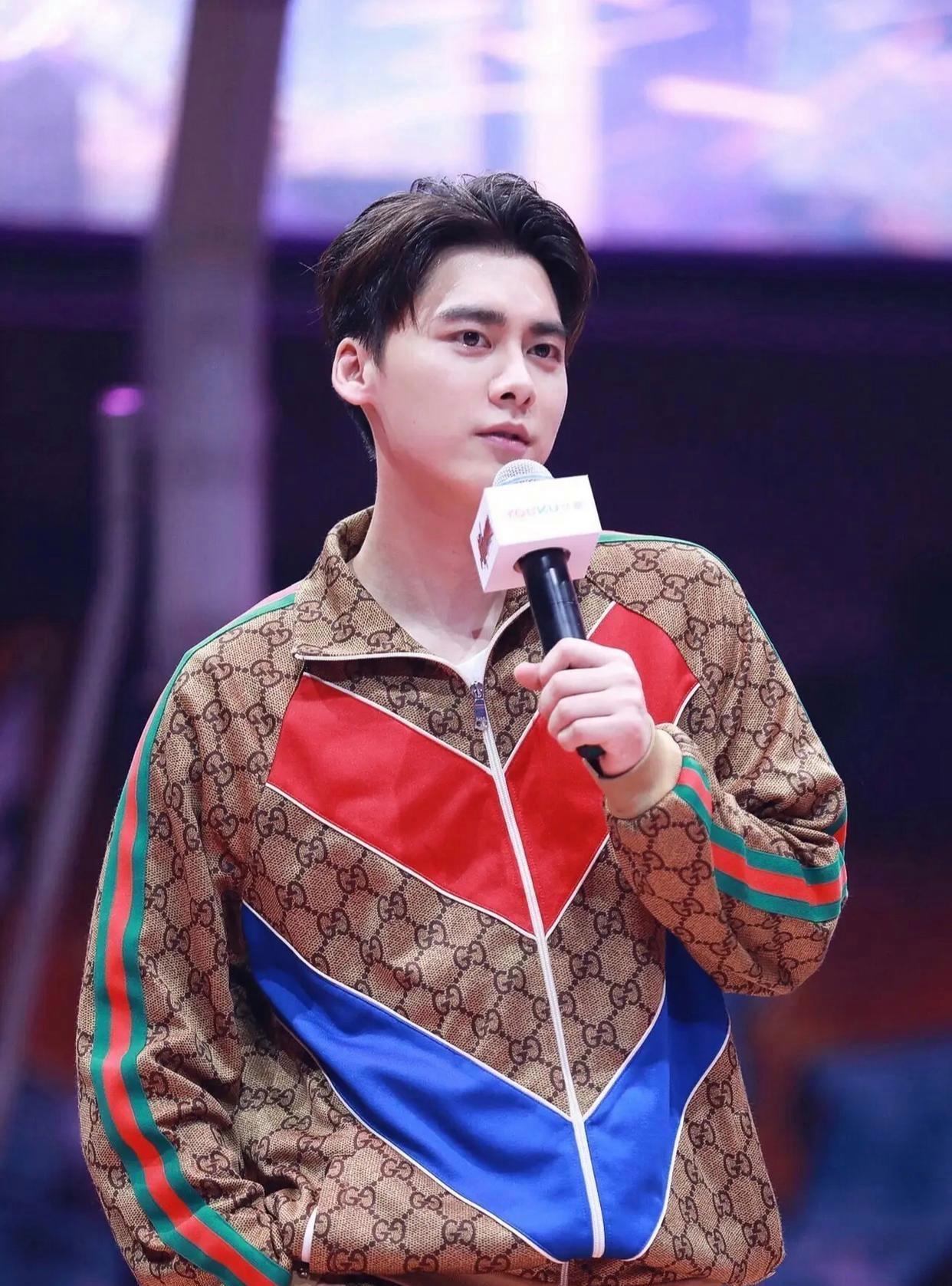 当年李易峰嫖娼事件曝光的过程竟如此戏剧性