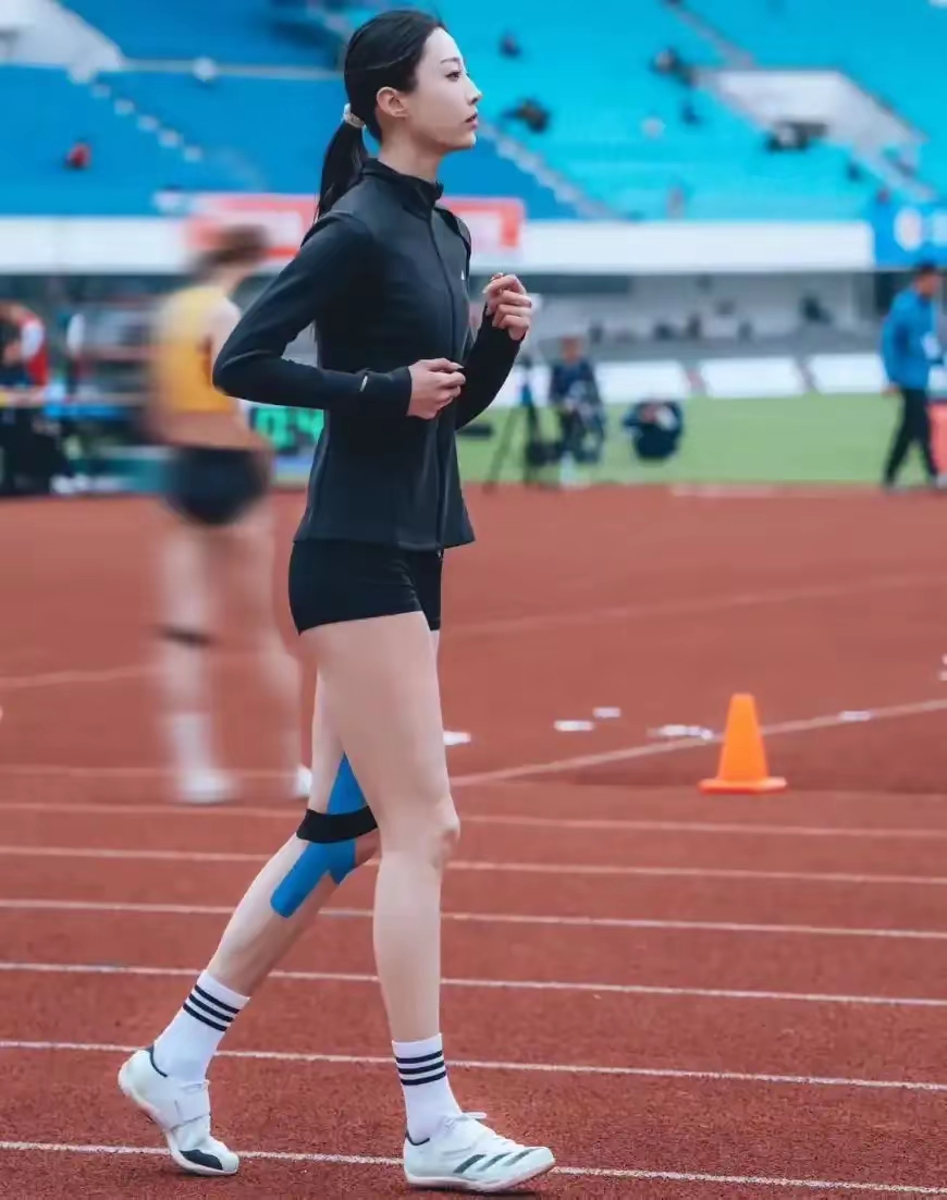 中国田径第一美腿!九头身 冷白皮!明星的长相 超模的身材!