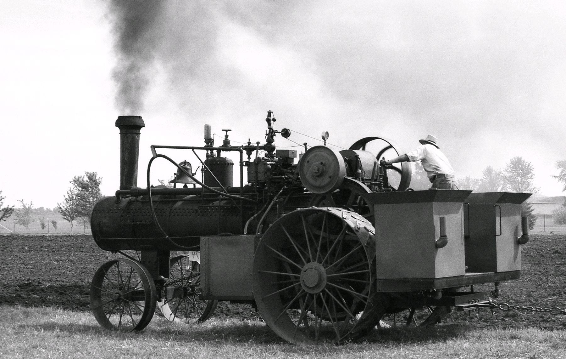 1825年:史蒂芬孙制造的第一台蒸汽机车试行的历史意义