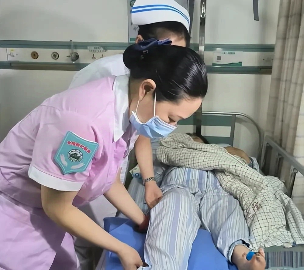 北京天壇醫院、護士全程協助陪同號販子一個電話幫您解決所有疑慮的簡單介紹