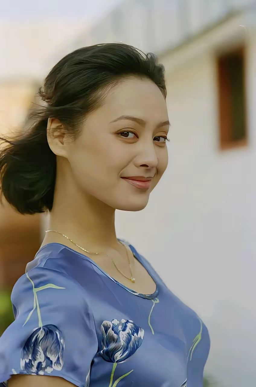 婆婆热情提及自家有五千亩农场,让她随便提结婚礼物,宁静因在洛杉矶住