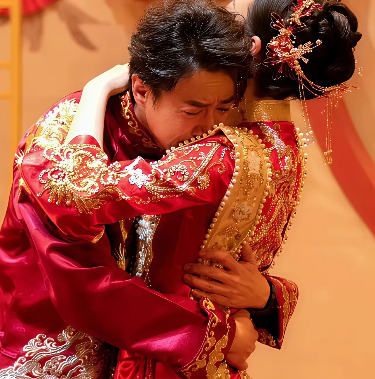 差了 这和前夫根本就不在一个频道的 就这颜值 唉