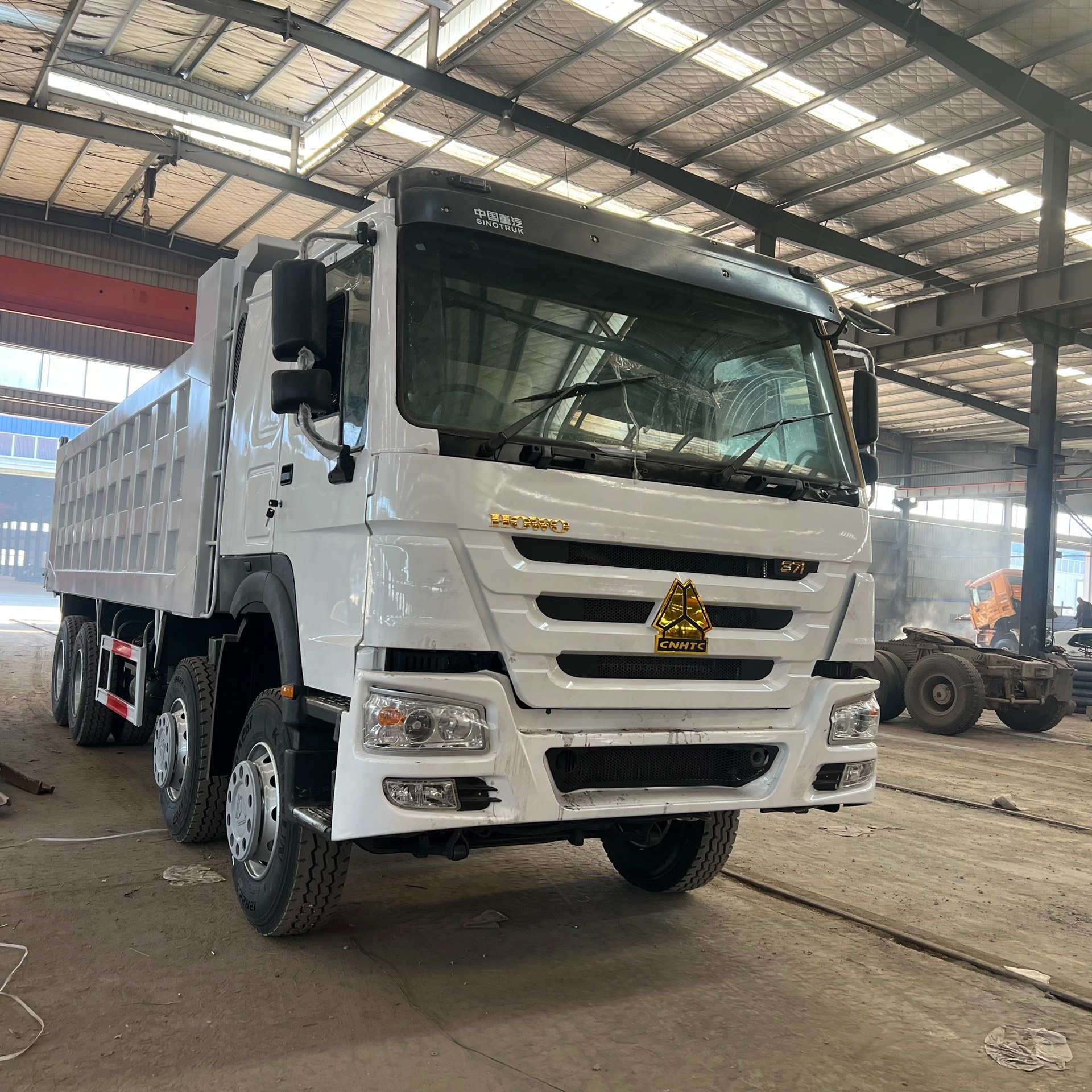 重汽豪沃国二大泵自卸车