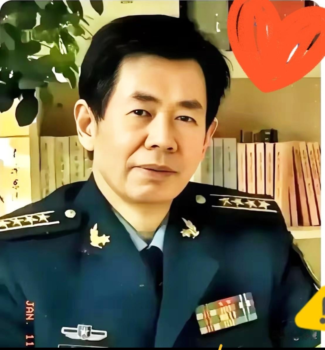 明明只是敢讲真话的退役军官凭啥成了众矢之的?核心原因很