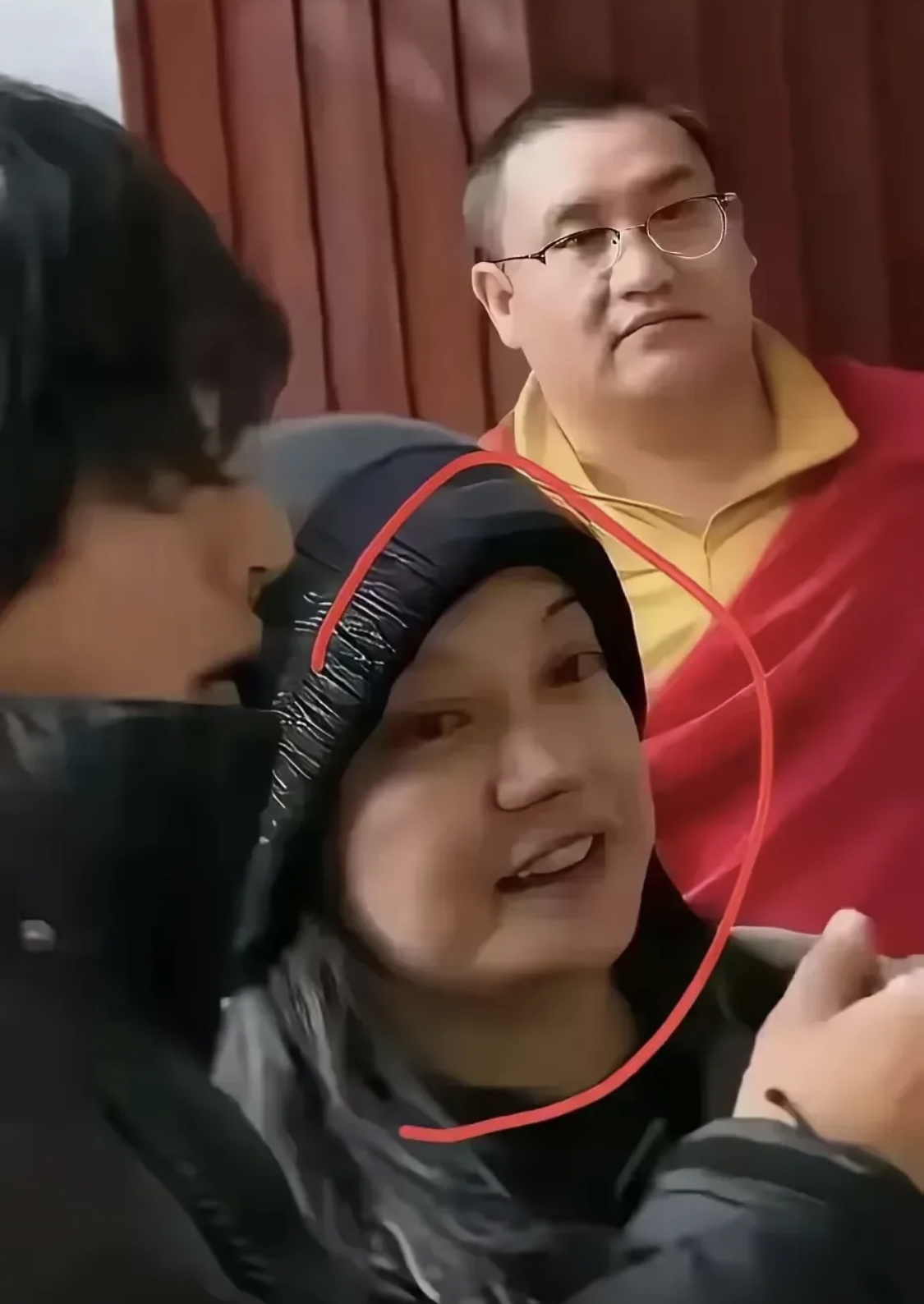 这是"小燕子"赵薇呀,肉眼可见的胖了,也老了