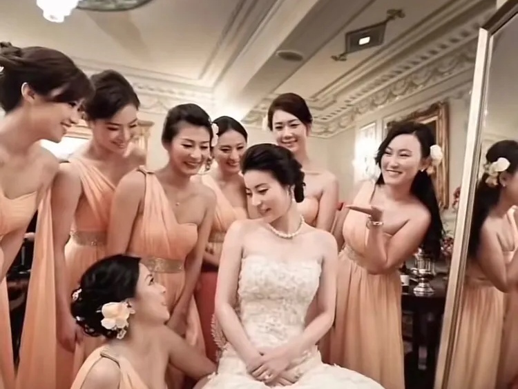 郭晶晶大婚时的伴娘团阵容