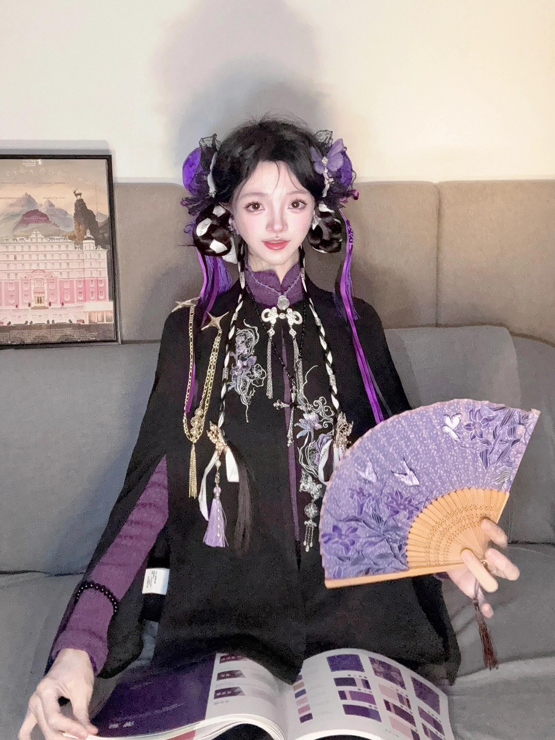 |今天穿了一套紫色系小魔女套装 小斗篷有种精致