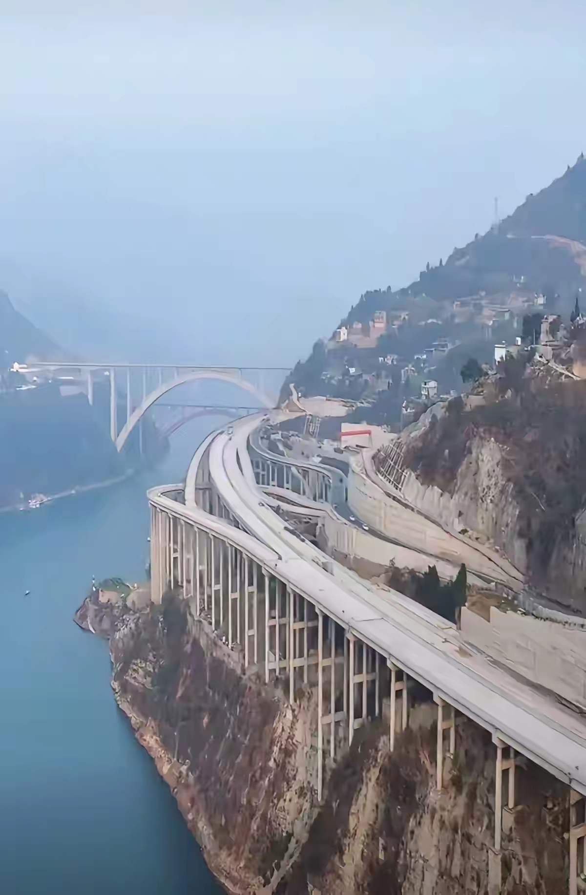 如此高难度大工程,真的很佩服那些设计施工的人