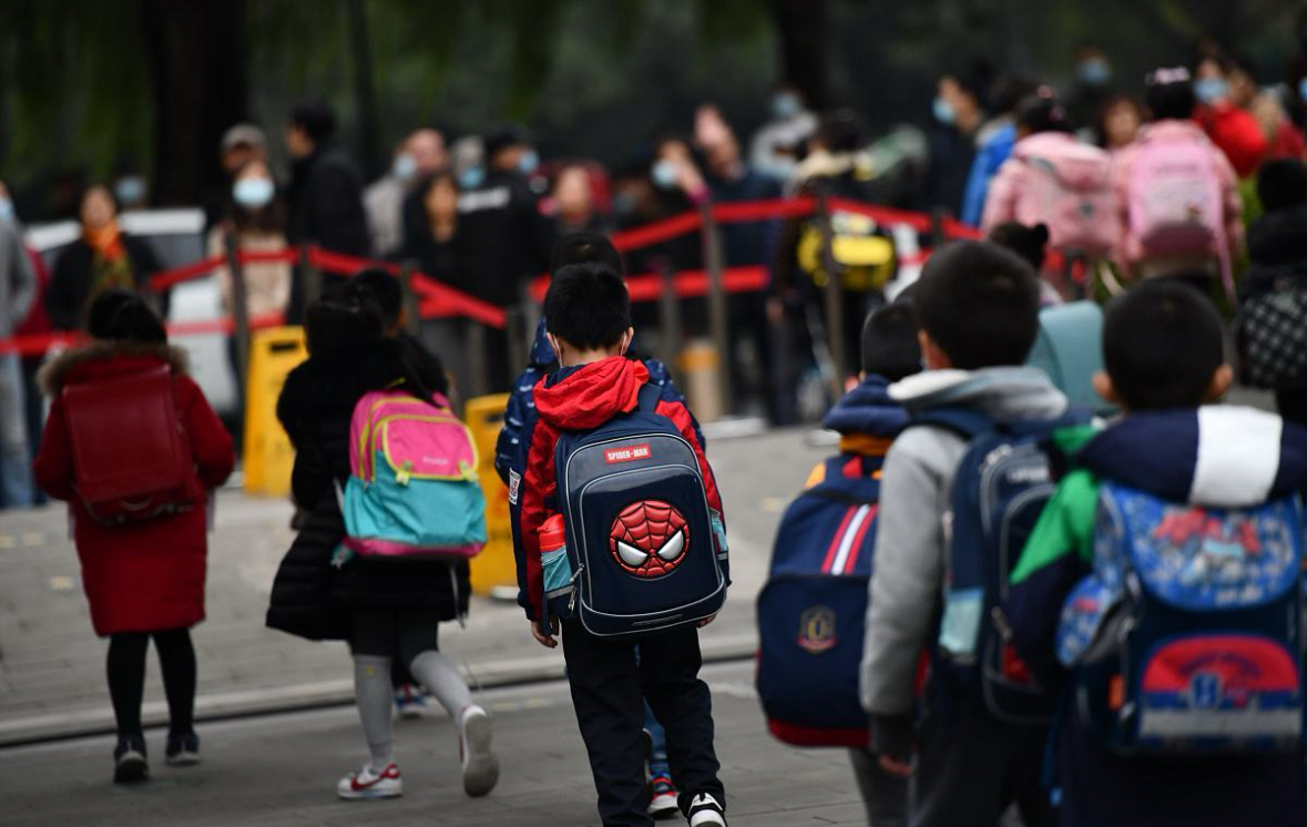 多地中小学生11月喜提5天小长假,机票预订量增长超2倍,家长的压力来了