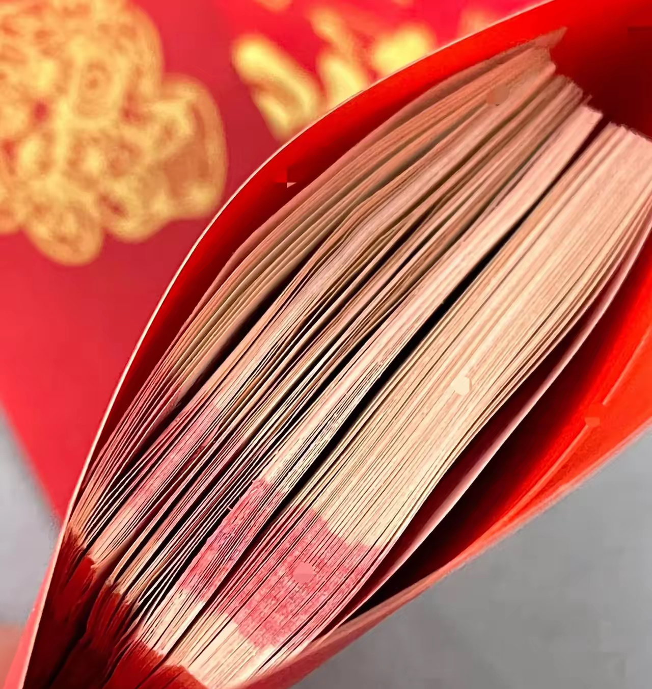 的女朋友这周末要来家里,按照我们这边的习惯,得给女孩儿一个见面红包