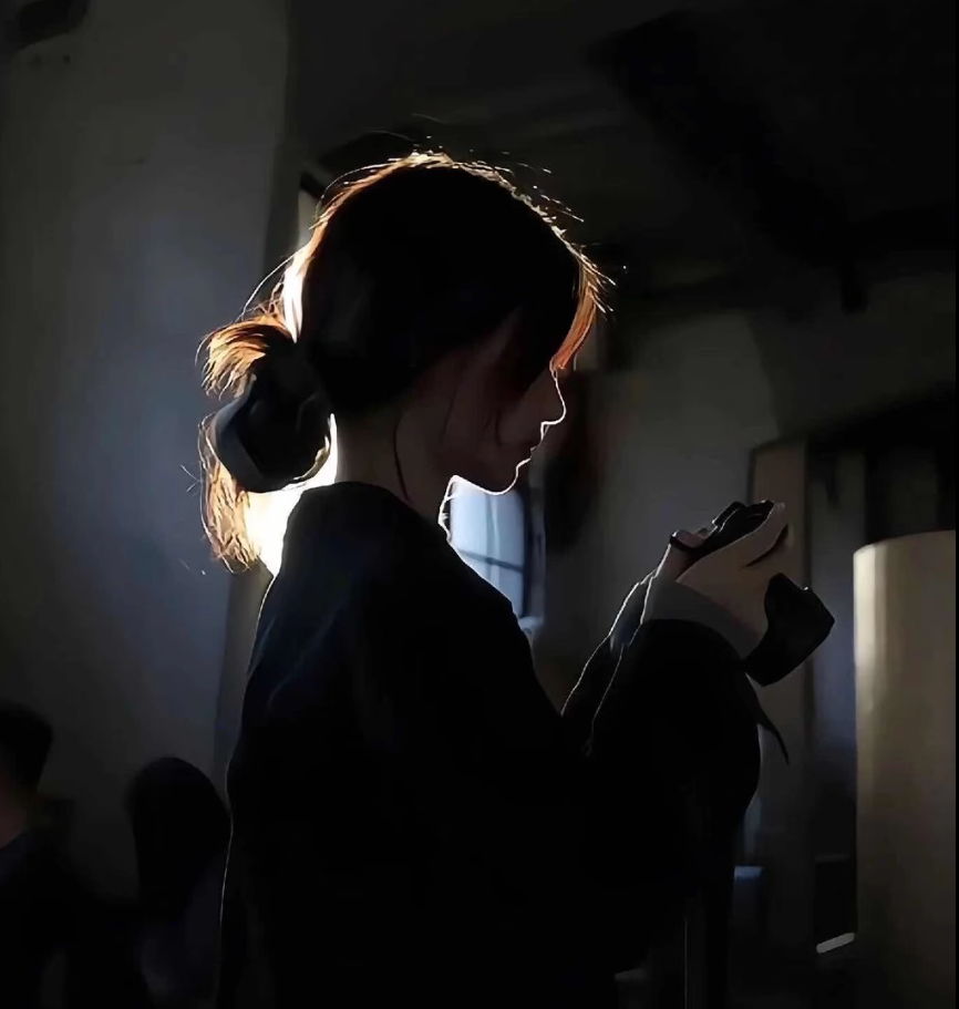 背影女生头像精选绝美女生头像