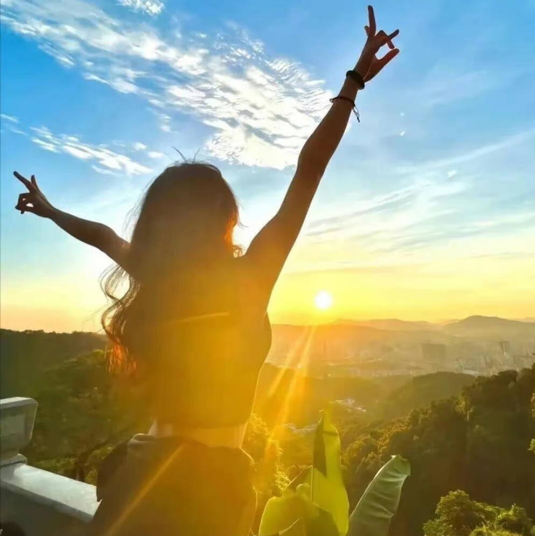 "61"张氛围感拉满女生头像不露脸背影风景美女头像温柔阳光治愈