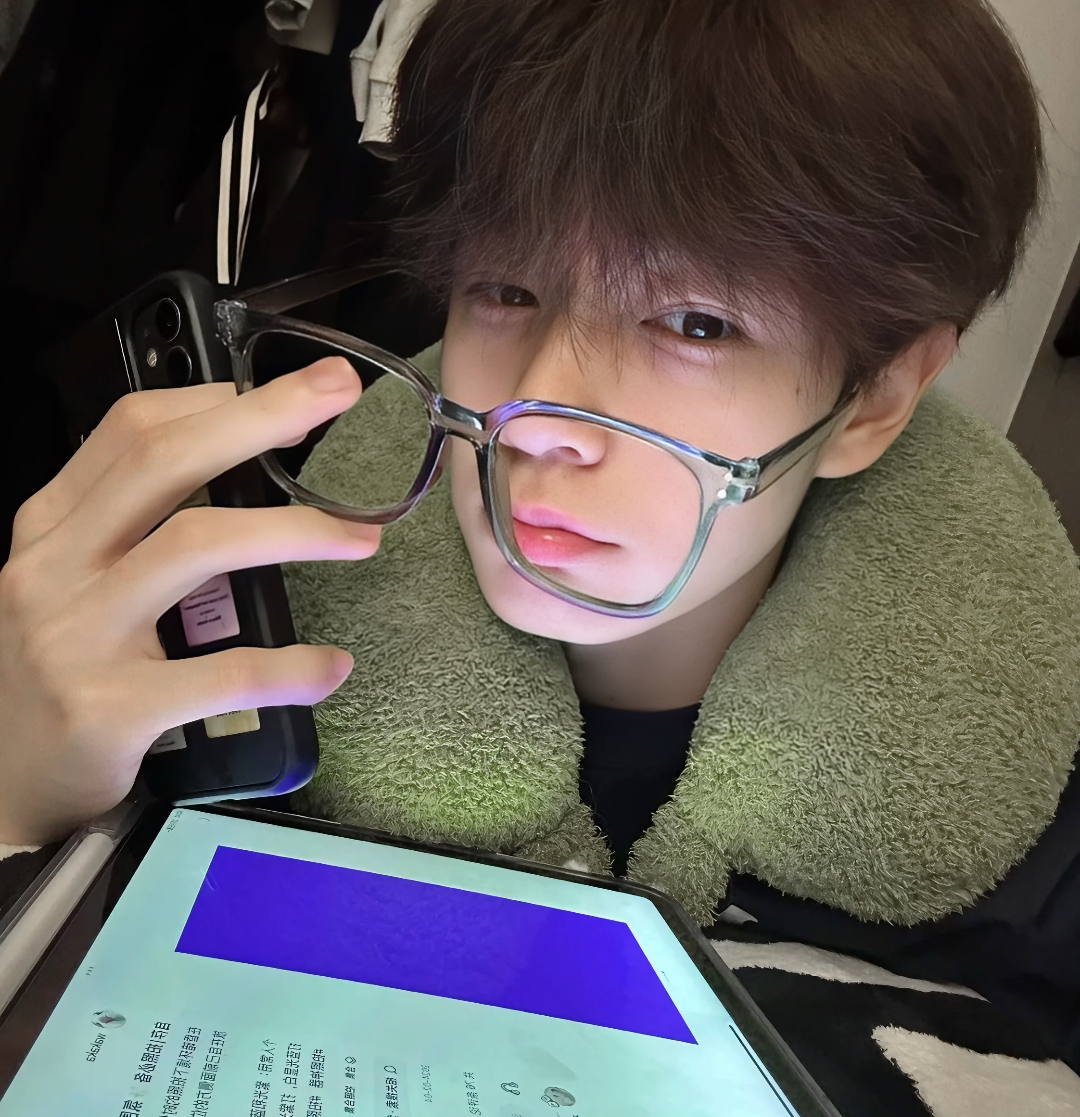 38张高质量帅气高冷温柔阳光治愈系男生头像推荐