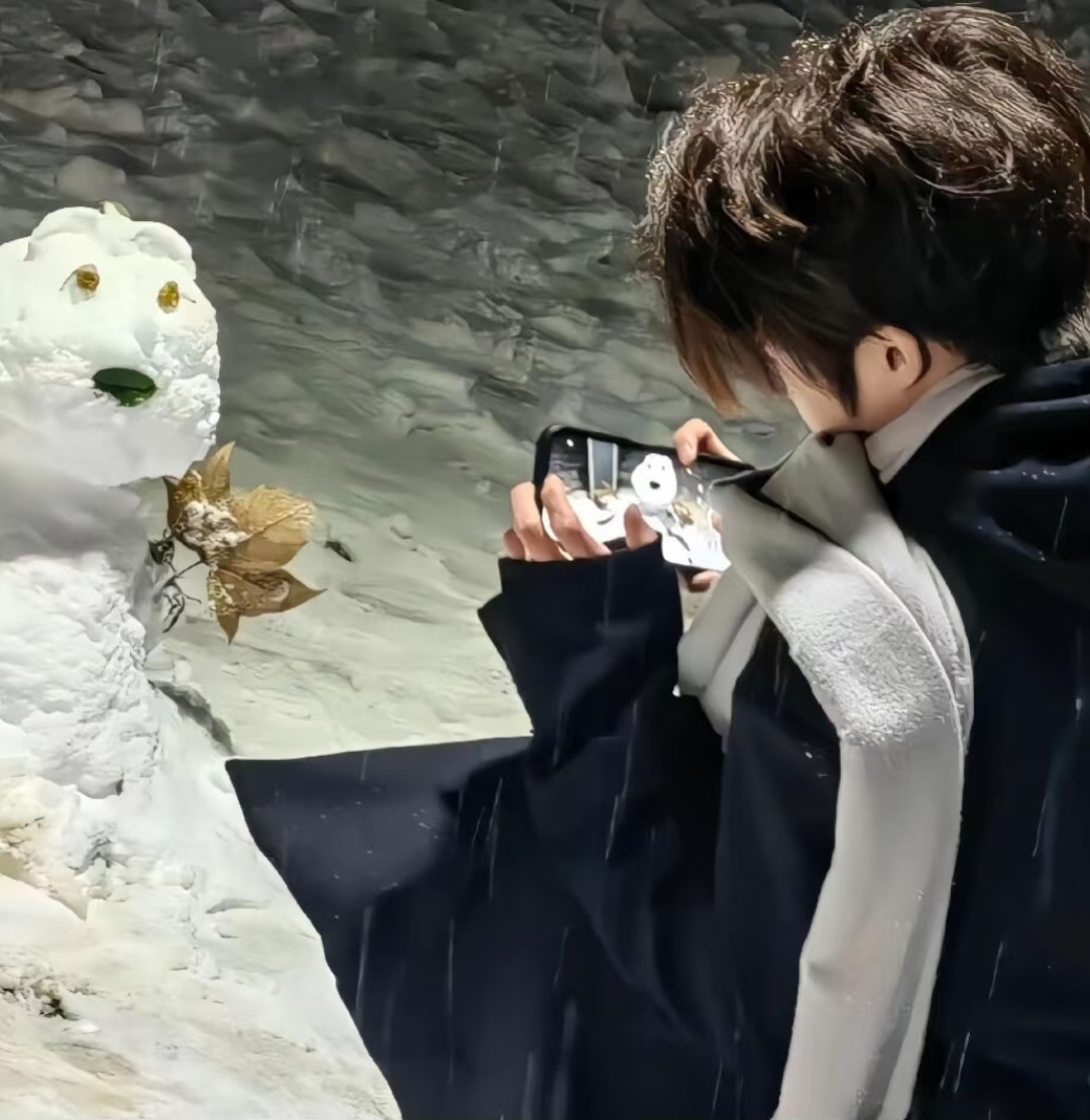 38张高质量帅气高冷温柔阳光治愈系男生头像推荐