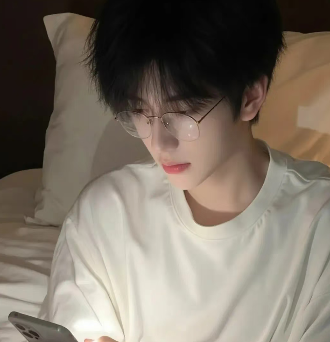 38张高质量帅气高冷温柔阳光治愈系男生头像推荐