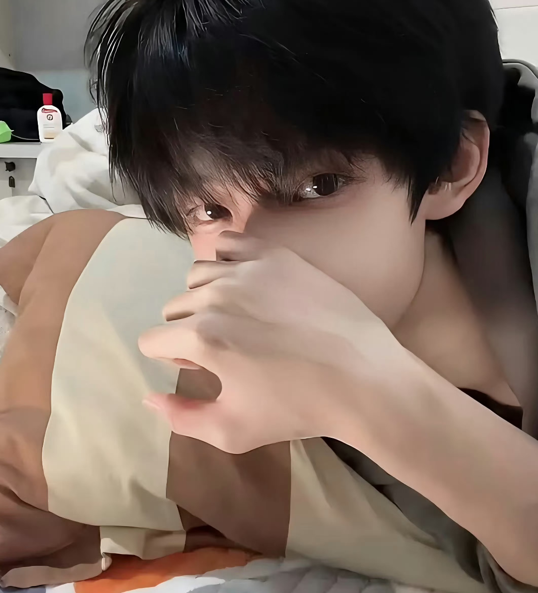 38张高质量帅气高冷温柔阳光治愈系男生头像推荐