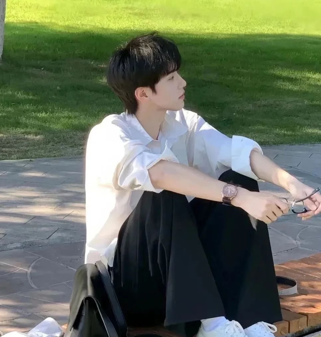 氛围感男头像精选男头帅气背影男头男生头像