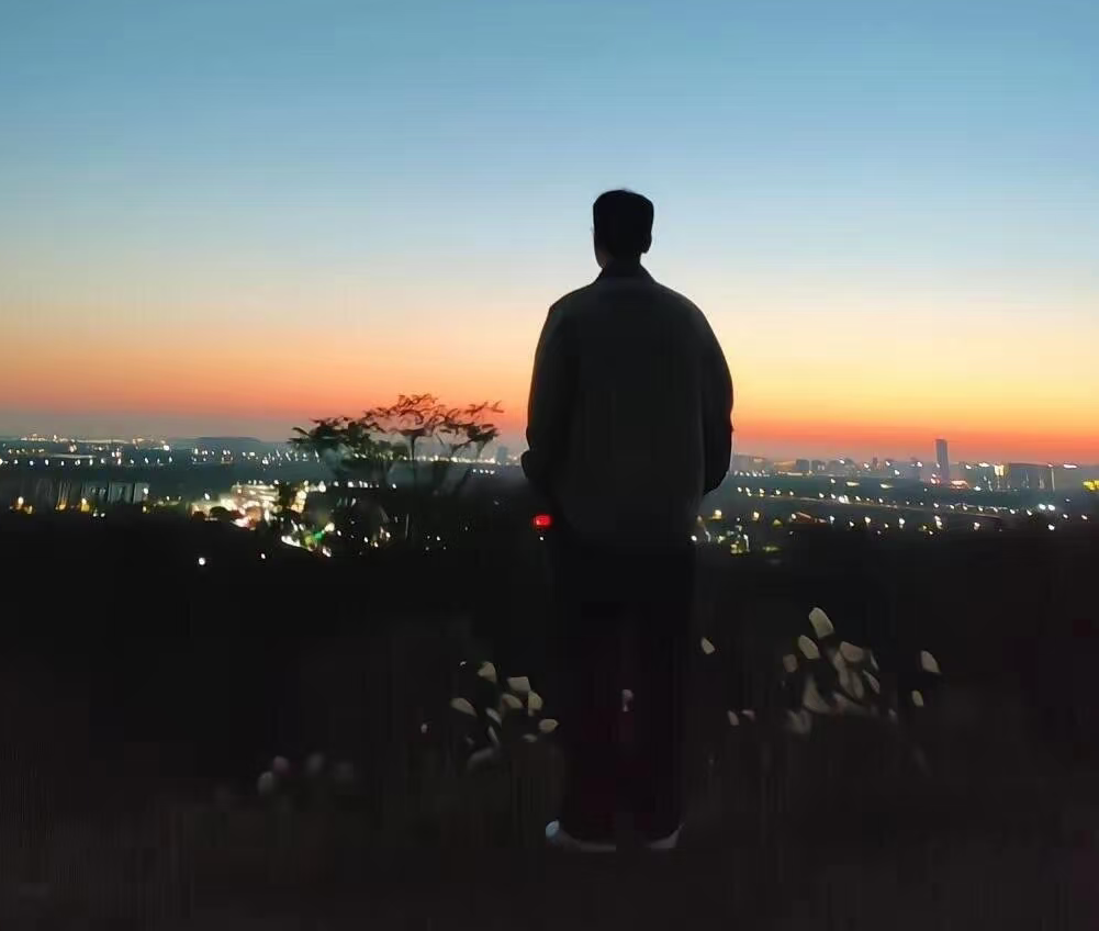 氛围感男头像精选男头帅气背影男头男生头像