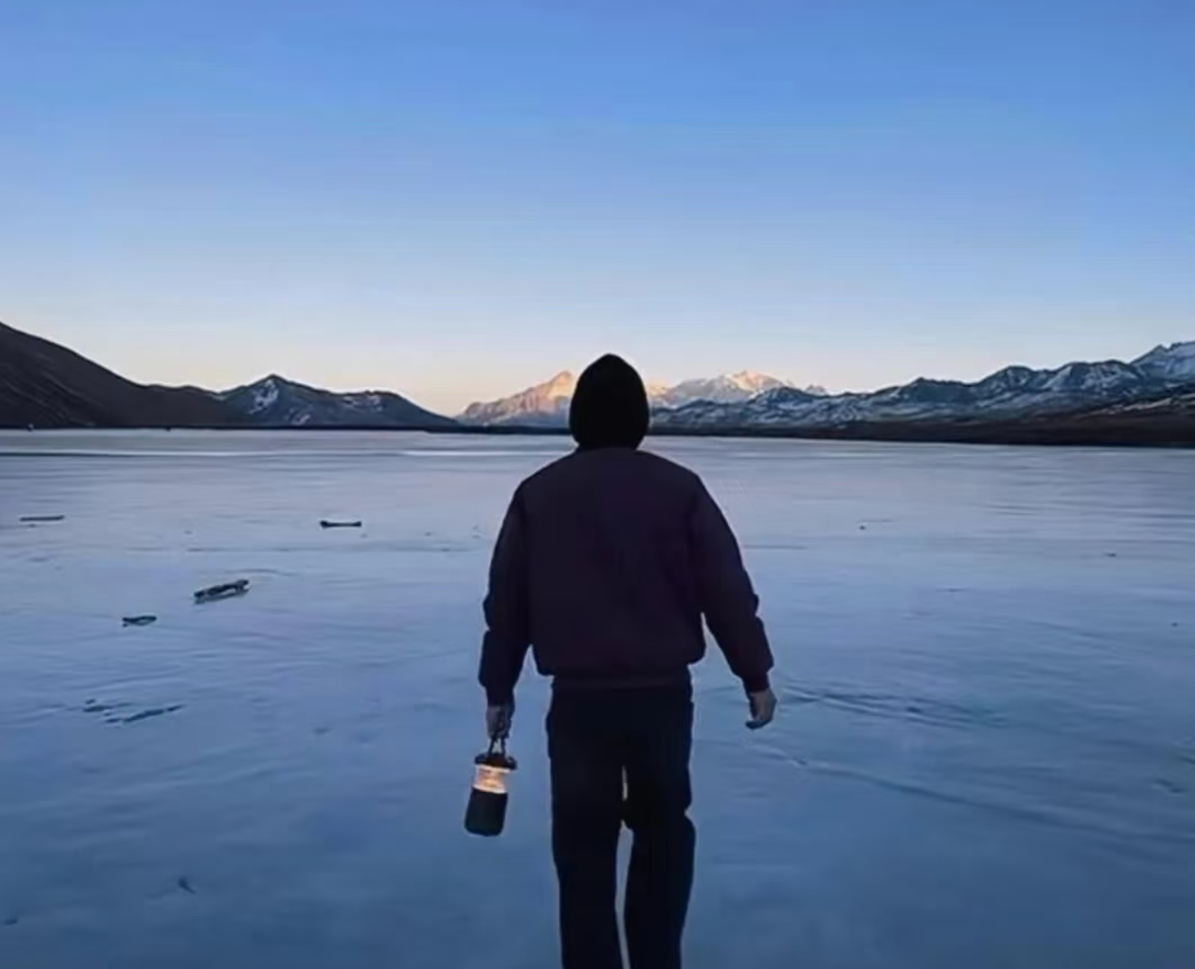 氛围感男头像精选男头帅气背影男头男生头像