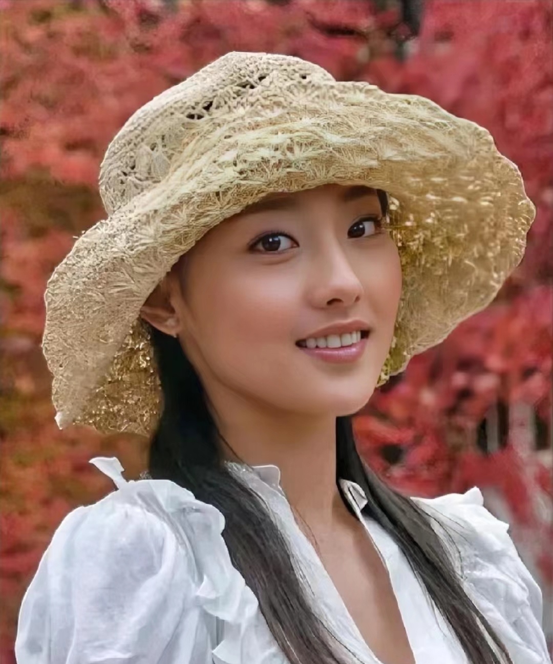 紫菱是一个让我对人性绝望的人物,因为对自己这么好的姐姐,她就那么肆