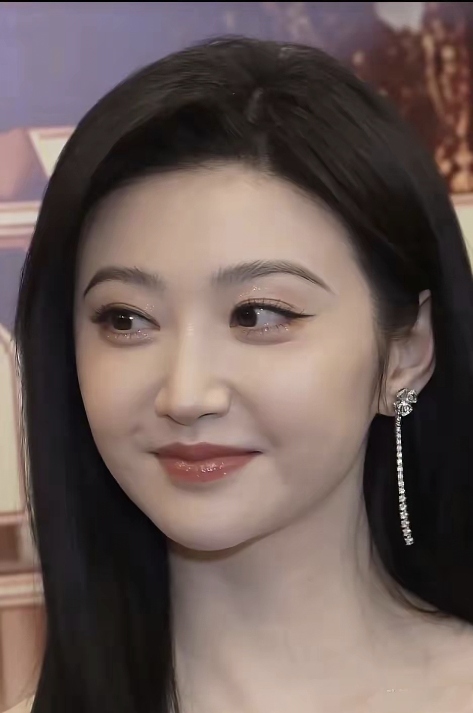 37岁景甜:瓜子脸,大眼睛,像牡丹一样贵气大方～ 有"人间富贵花"之称的