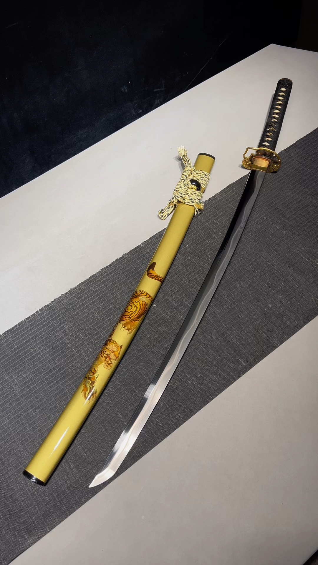 新款武士刀,求少侠们赐名!