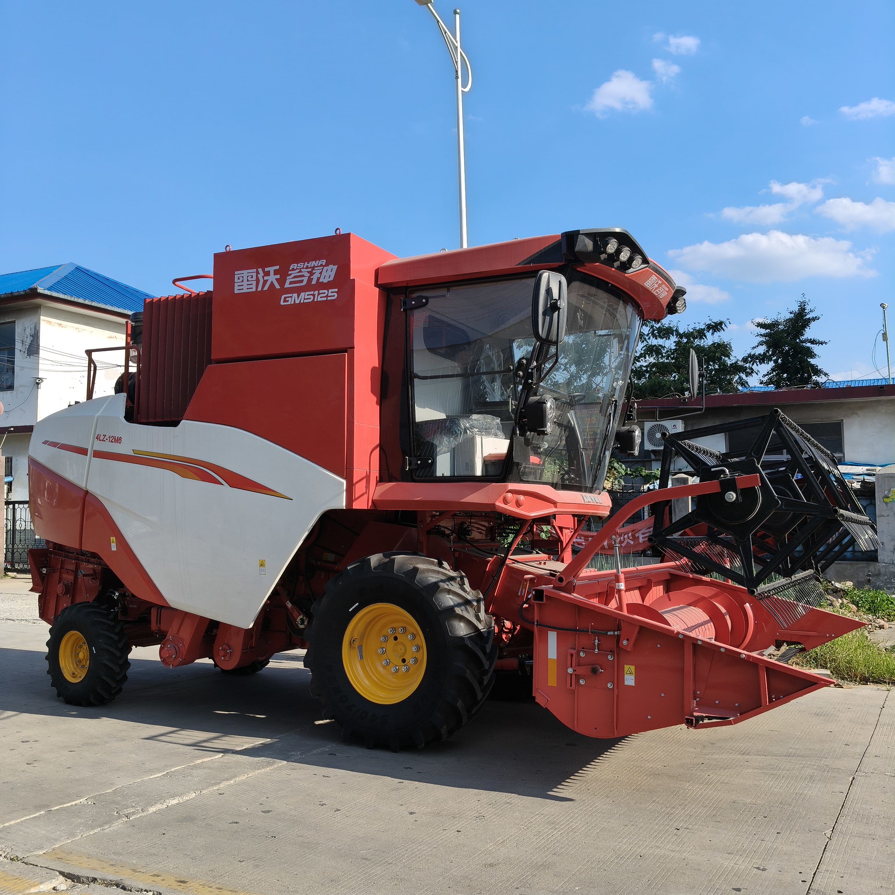 雷沃谷神5125联合收割机