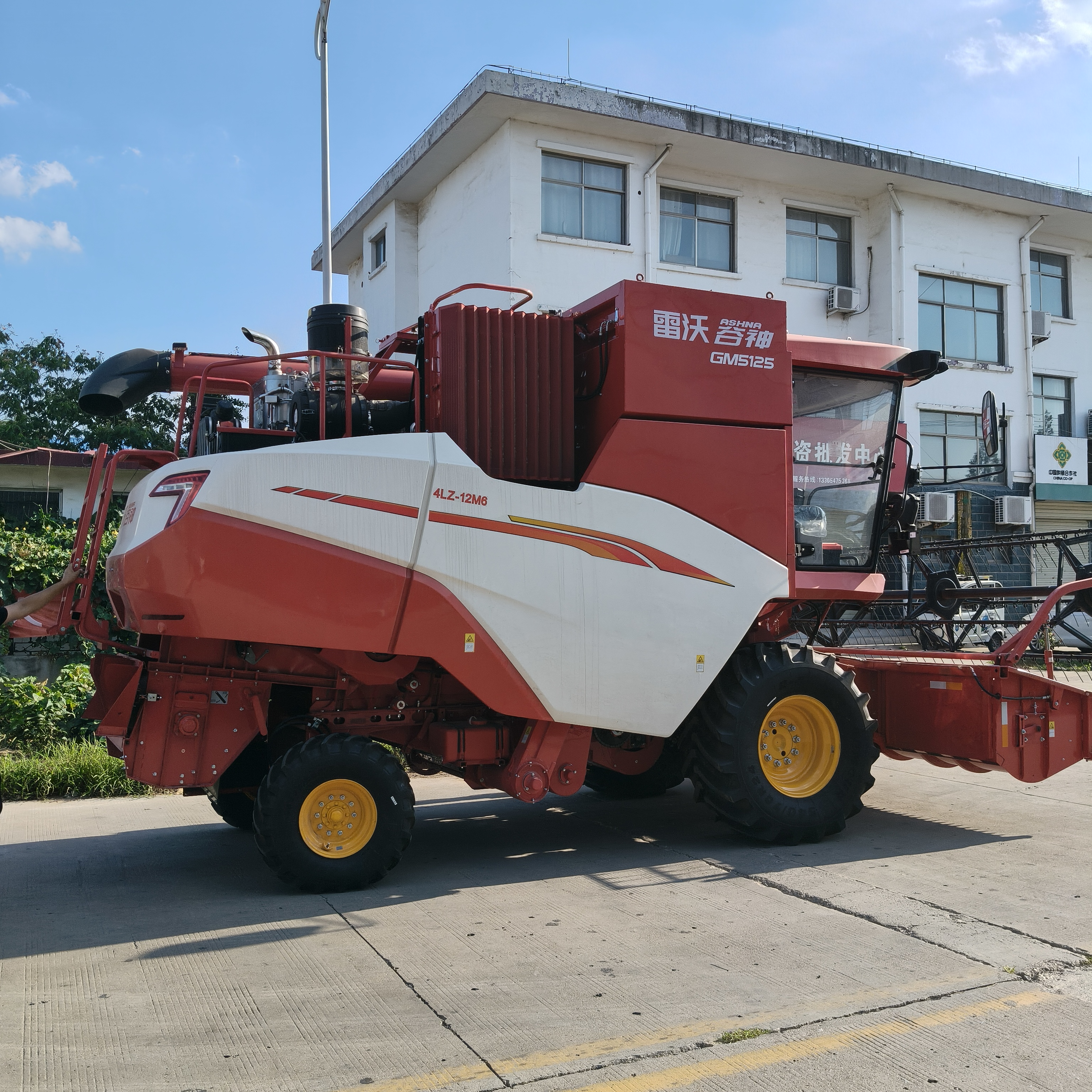 雷沃谷神5125联合收割机