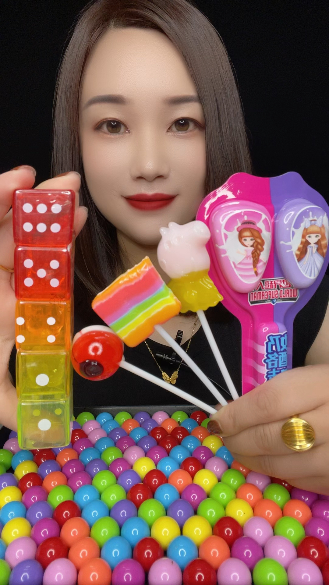 今天吃奶酪棒 佩奇棒棒糖 骰子糖果