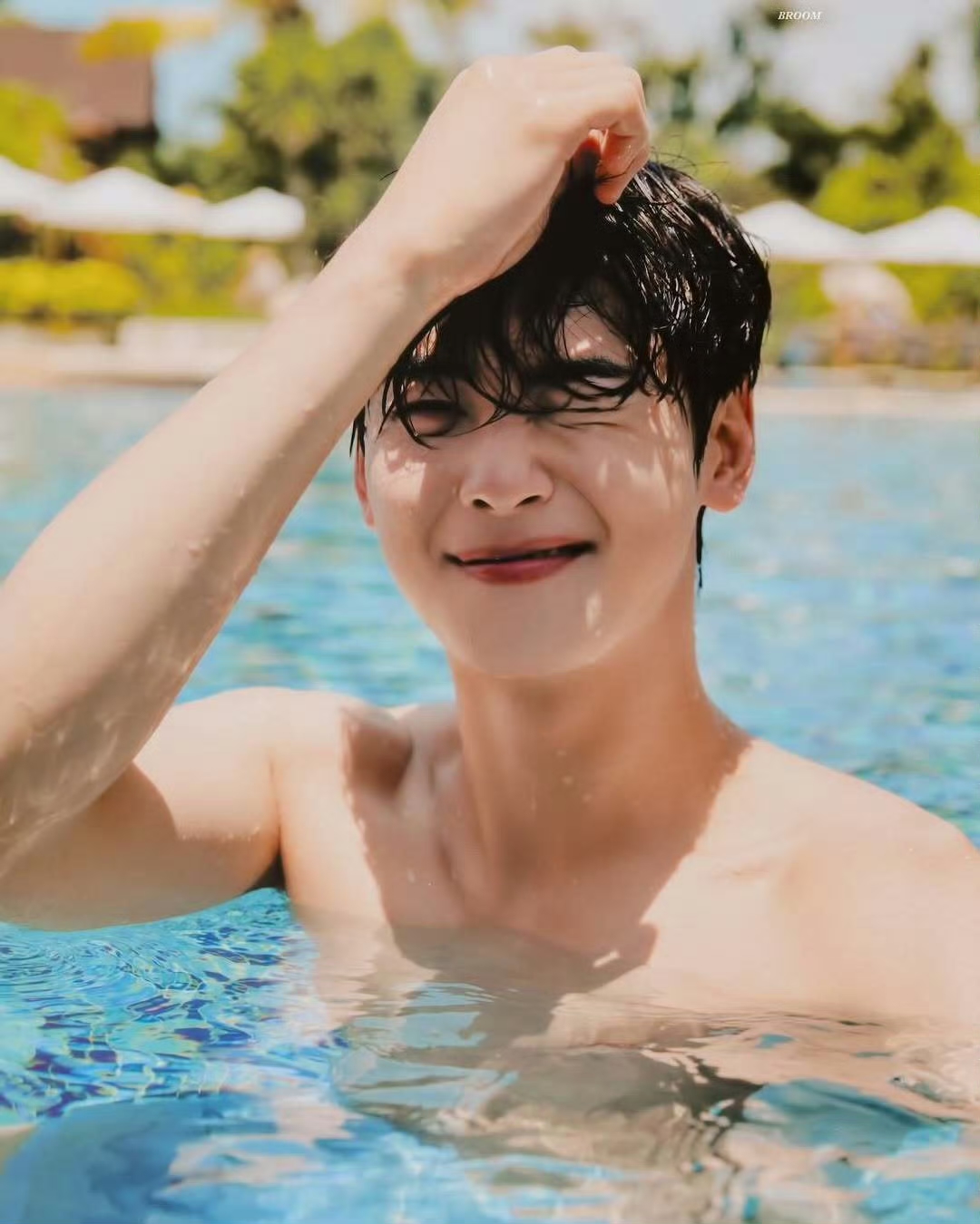 车银优泳池照片来啦!