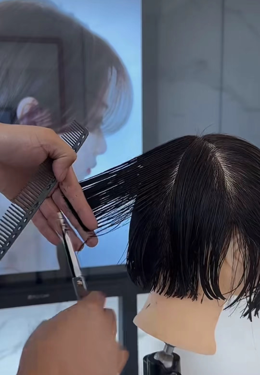 海南海口学美发去哪里最有趣海口小乐美发学校