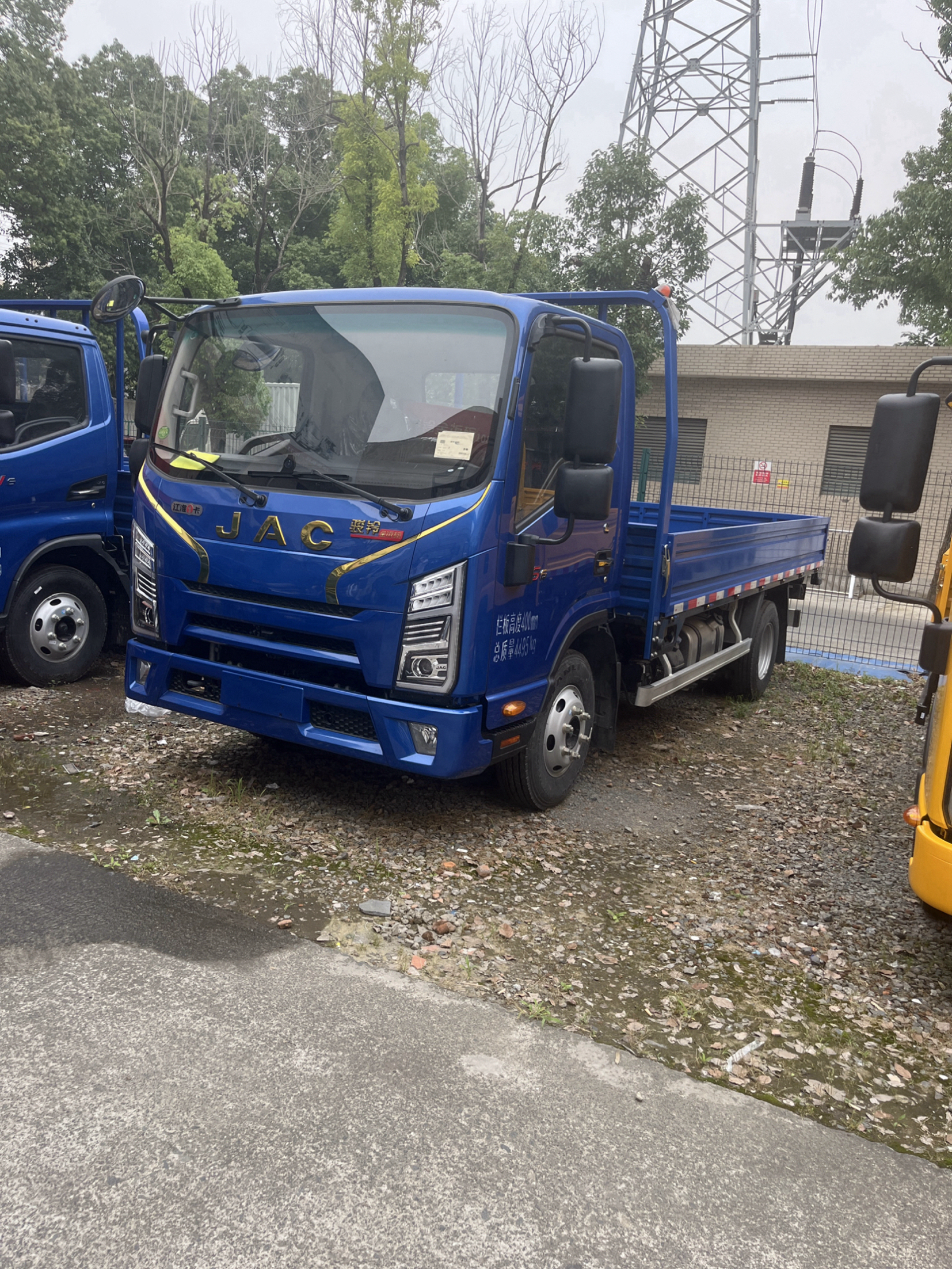 骏铃s6自动挡·智领物流新时代!