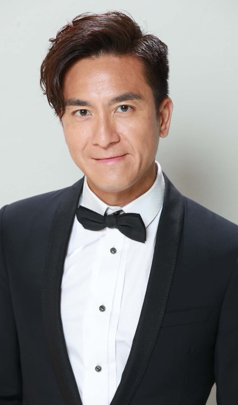 马国明,马德钟,张兆辉等港星齐聚,体验国产豪车仰望u8的应急浮水黑